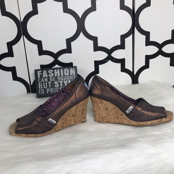 Toms Cork Wedges - Picture 4 of 8